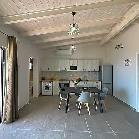 Eris - 2 Bedroom Apartamento *